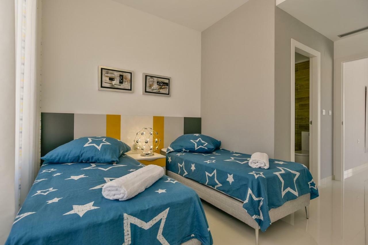 Casa Mazal, Lujosa Villa Independiente A 150M Del Mar بيلار ذي لا أوراذاذا المظهر الخارجي الصورة
